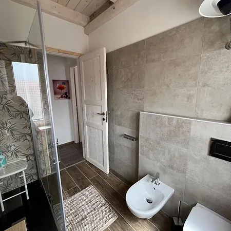 Iris * קרבוניה