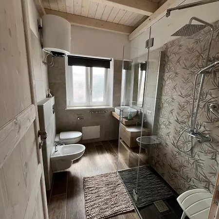 Iris * קרבוניה